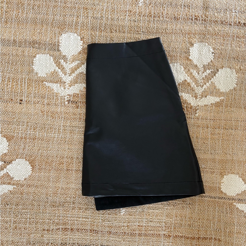 GAP faux leather mini skirt